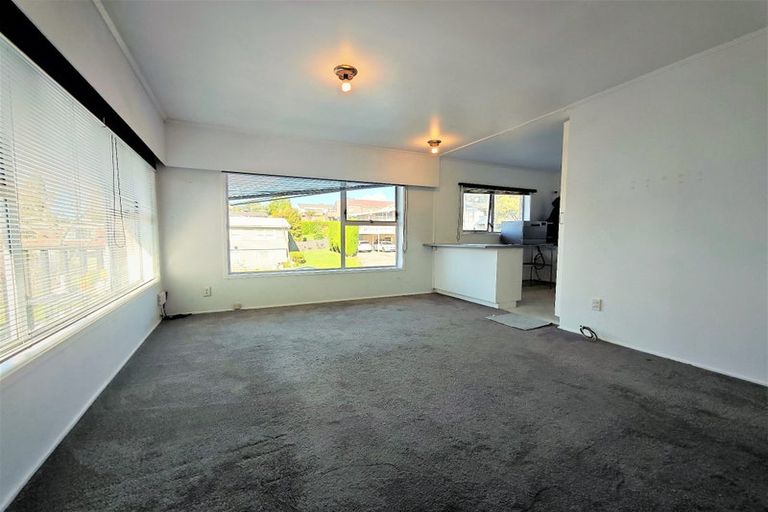 Photo of property in 1/14 Kathleen Street, Totara Vale, Auckland, 0627