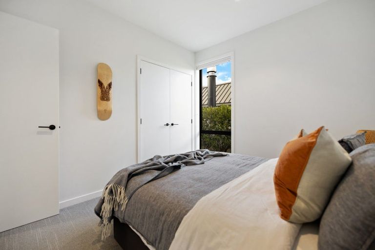 Photo of property in 1 Wanderer Lane, Jacks Point, Queenstown, 9371