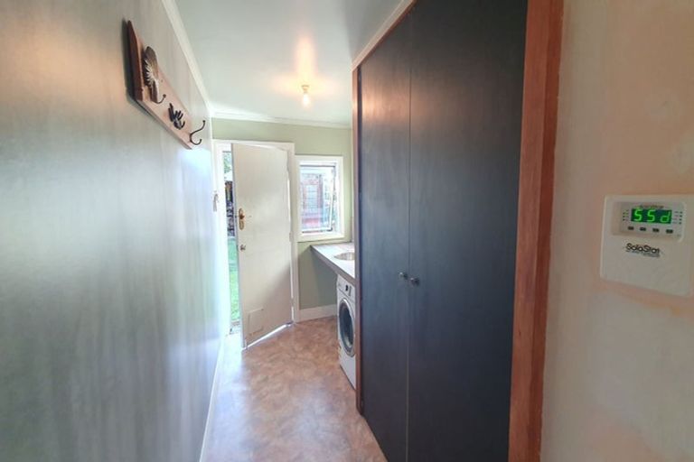 Photo of property in 84 Govett Avenue, Frankleigh Park, New Plymouth, 4310