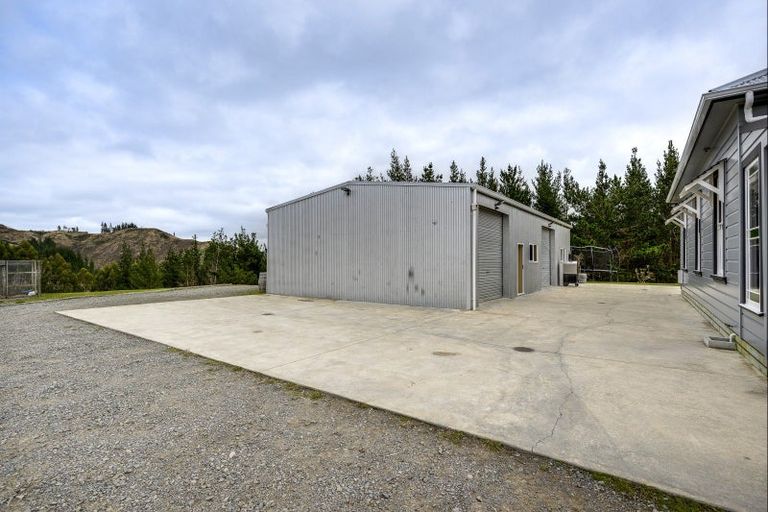 Photo of property in 972 Kahuranaki Road, Kahuranaki, Havelock North, 4295
