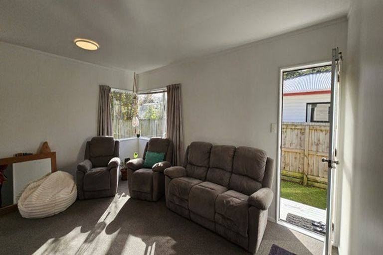 Photo of property in 289 Naenae Road, Naenae, Lower Hutt, 5011