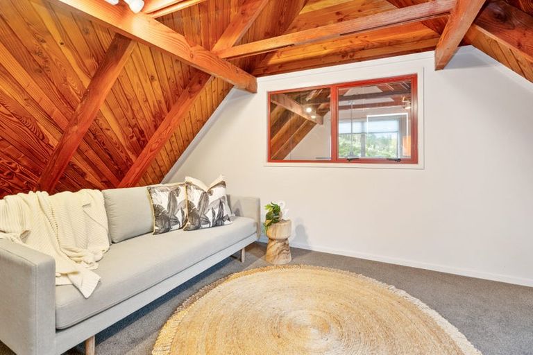 Photo of property in 5 Tieke Place, Horahora, Whangarei, 0110