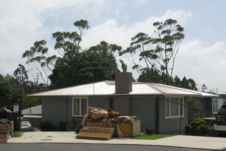 Photo of property in 9 Maybelle Place, Kelston, Auckland, 0602