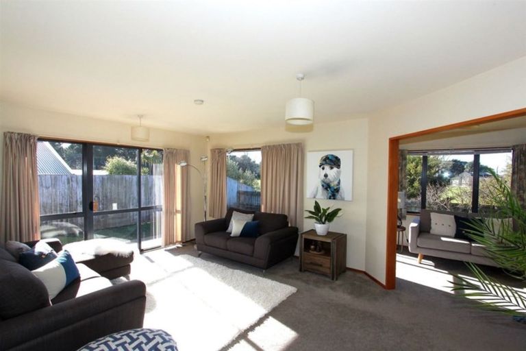 Photo of property in 339 Keyes Road, New Brighton, Christchurch, 8083