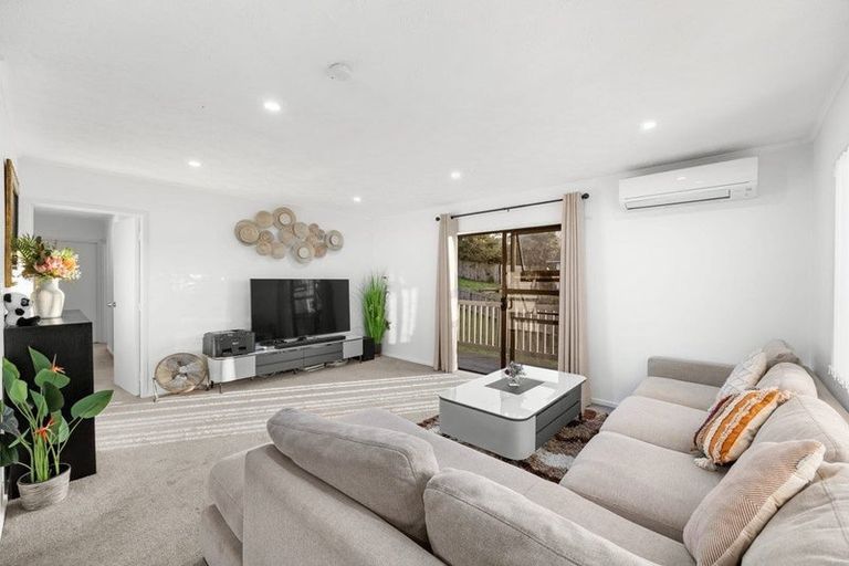 Photo of property in 1/34a Helena Street, Massey, Auckland, 0614