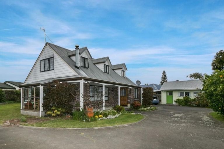 Photo of property in 6a Brookvale Road, Havelock North, 4130
