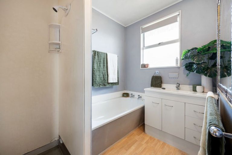 Photo of property in 24 Blomfield Street, Nawton, Hamilton, 3200