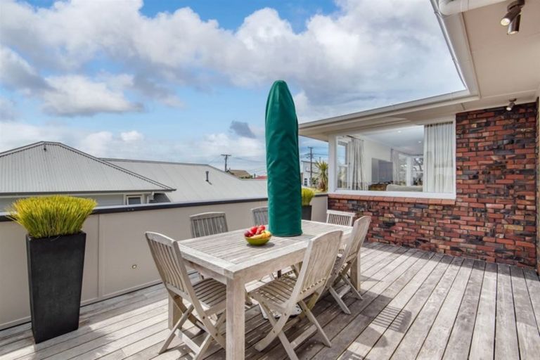 Photo of property in 1/8 Folkestone Street, Murrays Bay, Auckland, 0630