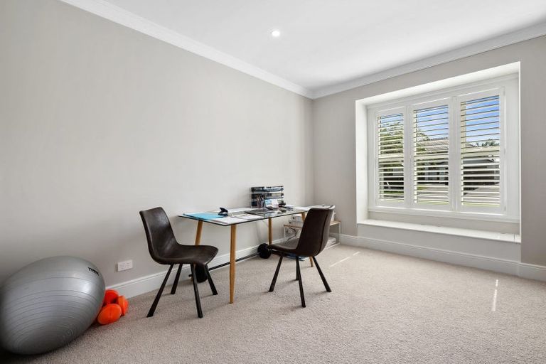 Photo of property in 4a Birchwood Grove, Greenhithe, Auckland, 0632