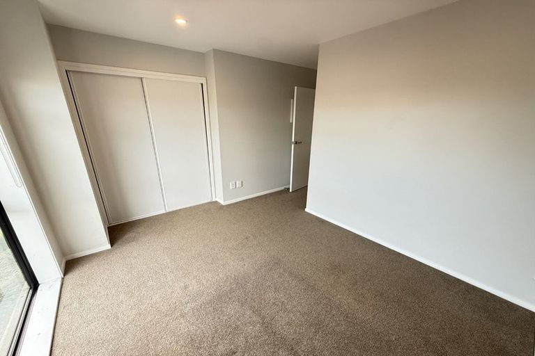 Photo of property in 2/12 Parson Lane, Papatoetoe, Auckland, 2025