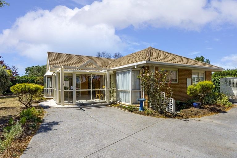 Photo of property in 166 Queenspark Drive, Parklands, Christchurch, 8083