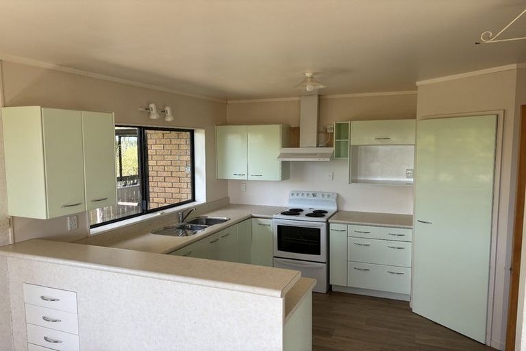 Photo of property in 22 Coster Road, Muriwai, Waimauku, 0881