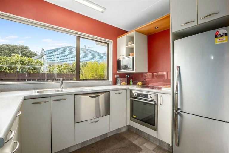 Photo of property in 60 Oxford Street, Tawa, Wellington, 5028