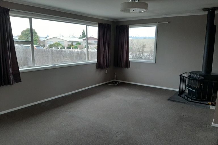 Photo of property in 9 Campbell Street, Alexandra, 9320