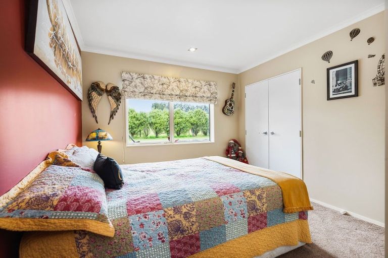 Photo of property in 92 Maungakaramea Road, Puwera, Whangarei, 0178