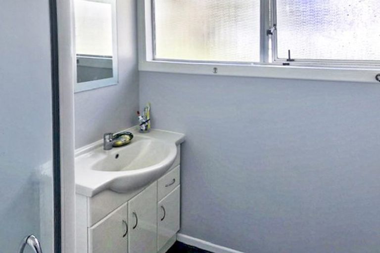 Photo of property in 17 Mclean Street, Woodville, 4920