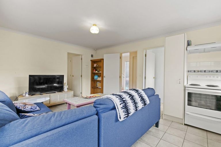 Photo of property in 102a Parkvale Road, Karori, Wellington, 6012