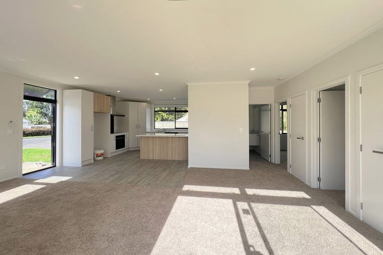 Photo of property in 38 Mcleod Road, Weymouth, Auckland, 2103