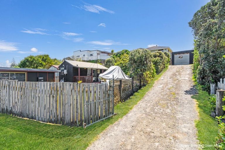 Photo of property in 14 Koromiko Street, Otaki Beach, Otaki, 5512