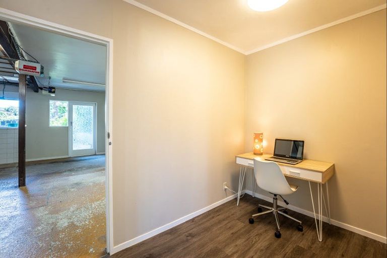 Photo of property in 1a Gloucester Street, Silverstream, Upper Hutt, 5019