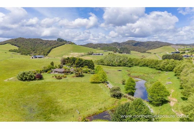 Photo of property in 621b Puketona Road, Haruru, 0204