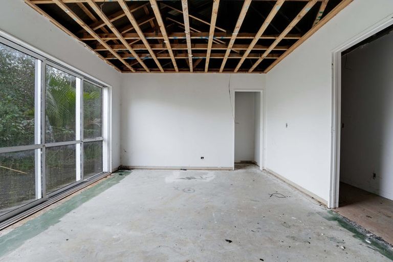 Photo of property in 17 Capriole Crescent, Kingseat, Papakura, 2580