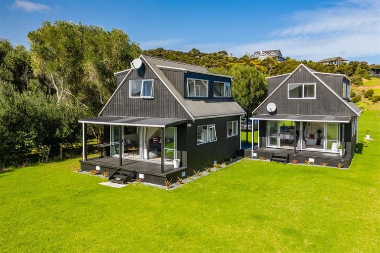 Photo of property in 847 Whangaruru North Road, Whangaruru, Russell, 0184