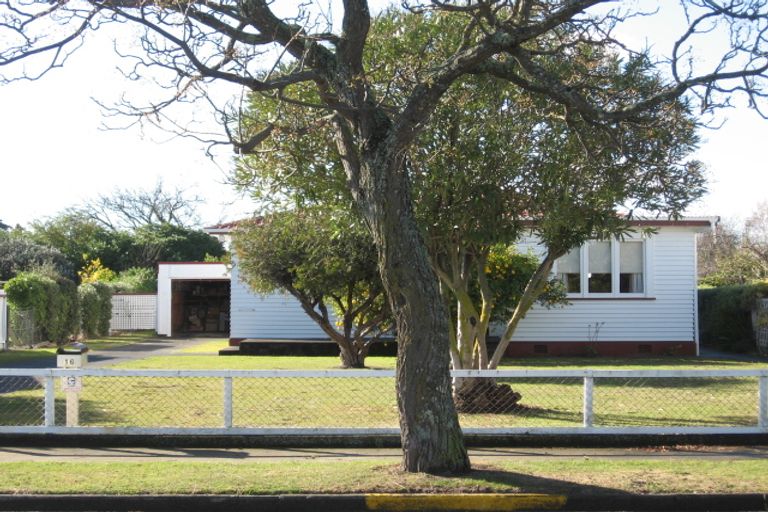 Photo of property in 16 Barker Road, Marewa, Napier, 4110