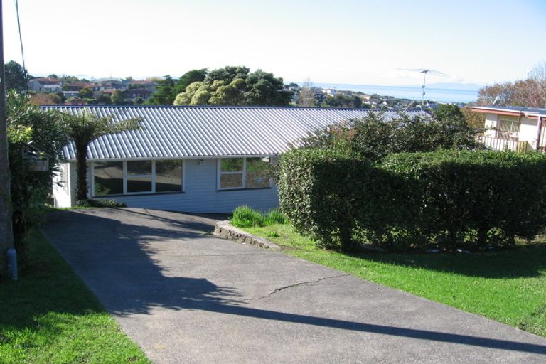 Photo of property in 427 East Coast Road, Mairangi Bay, Auckland, 0630