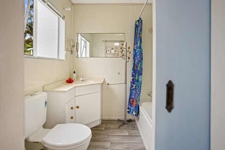 Photo of property in 10 Taupo Bay Road, Taupo Bay, Mangonui, 0494