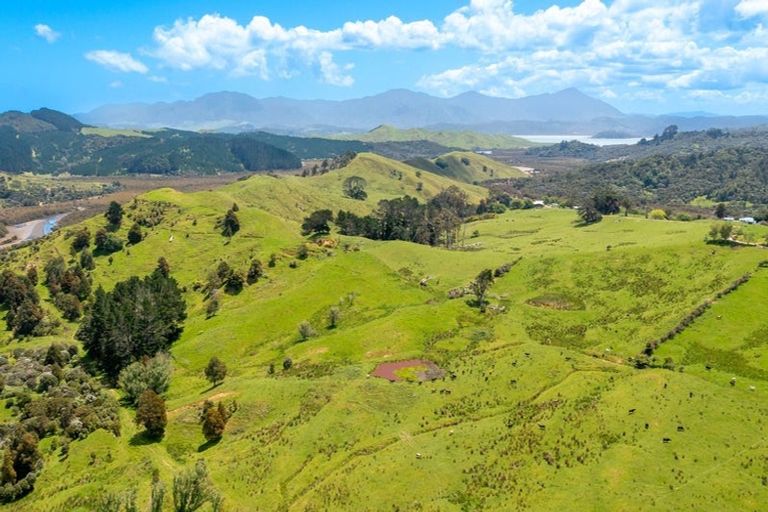 Photo of property in 15 Karuhiruhi Road, Oue, Kaikohe, 0473