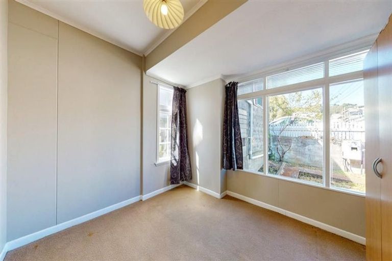 Photo of property in 16 Princess Street, Newtown, Wellington, 6021