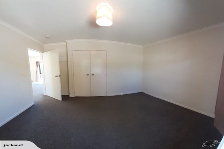 Photo of property in 28a Kamara Road, Glen Eden, Auckland, 0602