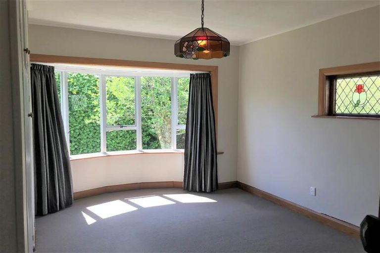 Photo of property in 28 Morley Street, New Plymouth, 4310