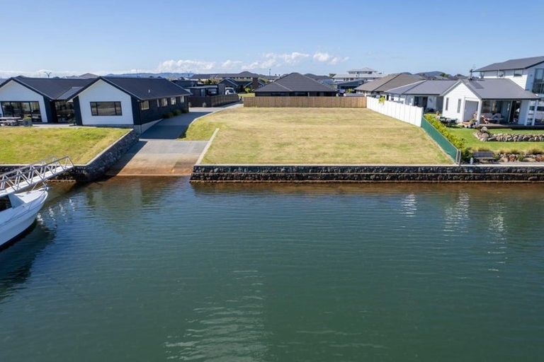 Photo of property in 63 Stace Hopper Drive, One Tree Point, 0118