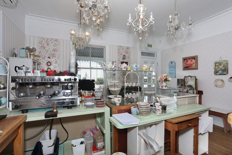 Photo of property in 89 Bridge Street, Bulls, 4818