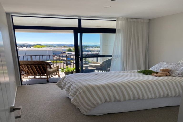 Photo of property in 202/86 Alpha Street, Cambridge, 3434