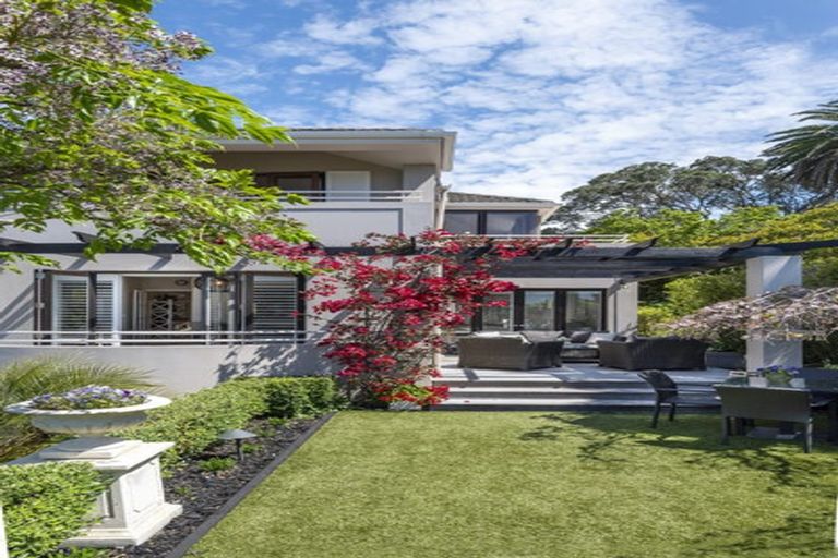 Photo of property in 16a Burford Place, Mellons Bay, Auckland, 2014