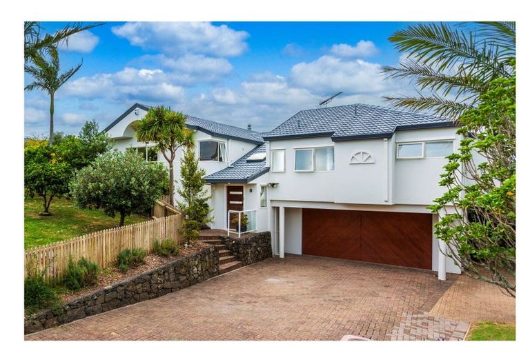 Photo of property in 8 Caversham Drive, Torbay, Auckland, 0630