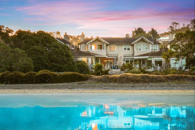 Photo of property in 36 Little Compton Mews, Snells Beach, 0920