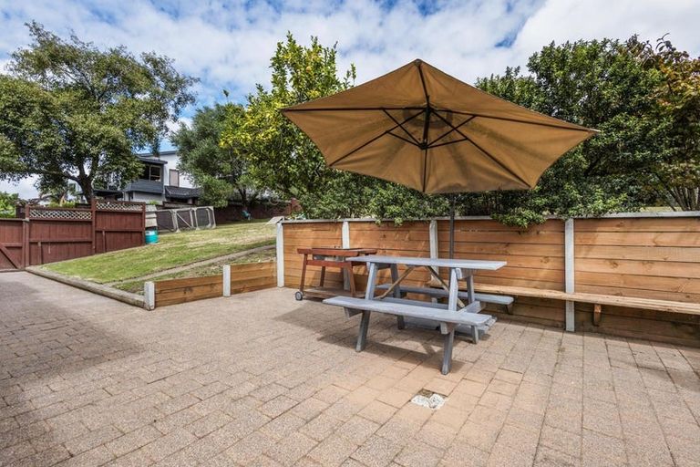 Photo of property in 8 Burn-murdoch Street, St Andrews, Hamilton, 3200