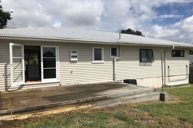 Photo of property in 73 Tramway Road, Beach Haven, Auckland, 0626