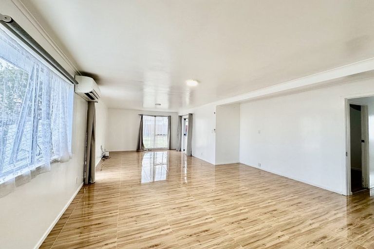 Photo of property in 57 Hyperion Drive, Randwick Park, Auckland, 2105