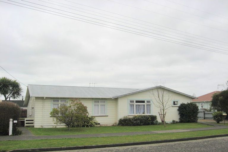 Photo of property in 39 Princes Street, Levin, 5510