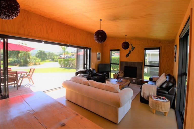 Photo of property in 100 Lil Place, Whangapoua, Coromandel, 3582
