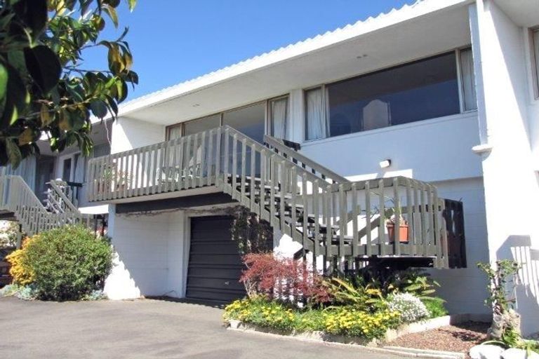 Photo of property in 2/126 Thompson Road, Bluff Hill, Napier, 4110