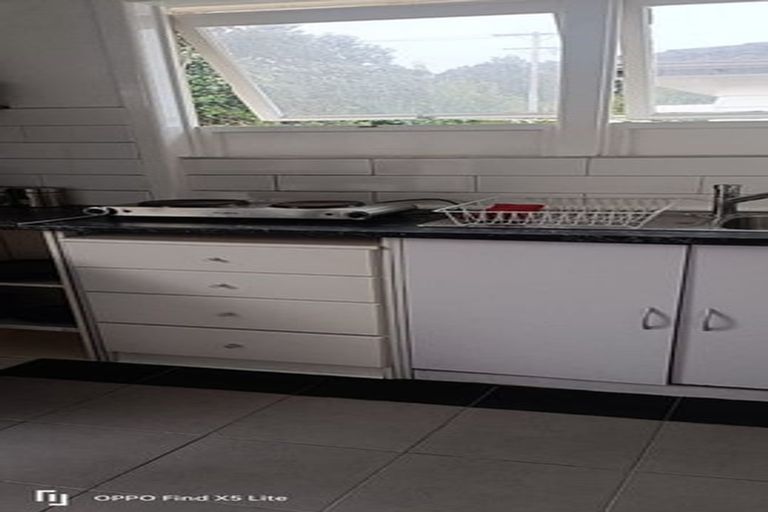 Photo of property in 15 Peach Road, Glenfield, Auckland, 0629