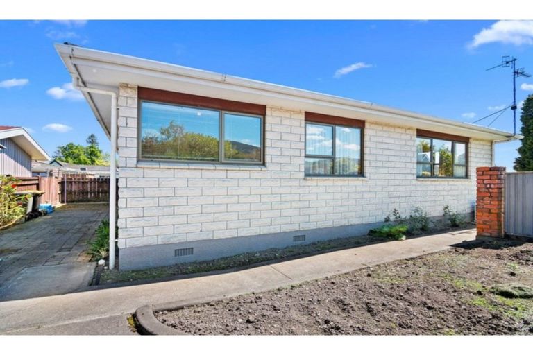 Photo of property in 1/1 Byron Place, Stoke, Nelson, 7011
