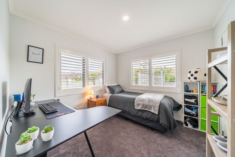 Photo of property in 17 Opal Avenue, Timberlea, Upper Hutt, 5018