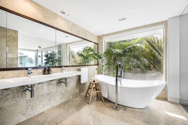 Photo of property in 21 Brighton Terrace, Mairangi Bay, Auckland, 0630